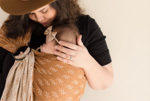 Read more about the article Baby wearing